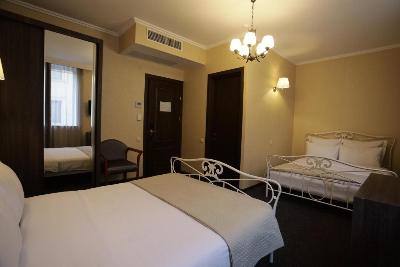 Redline Hotel Tiflis Exterior foto