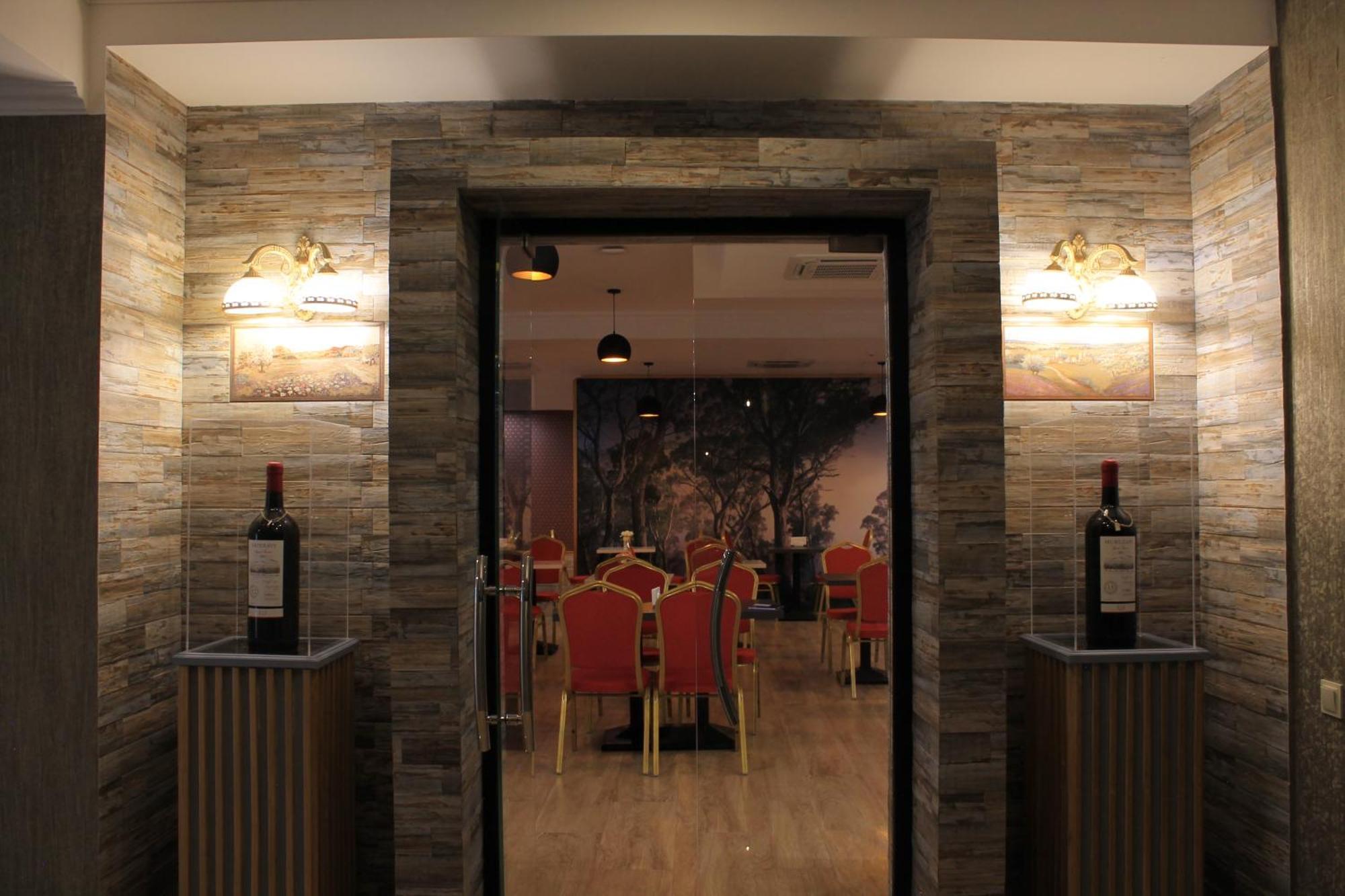 Redline Hotel Tiflis Exterior foto