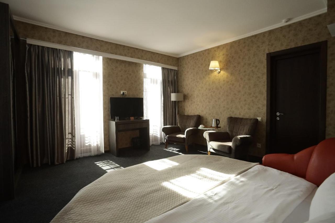 Redline Hotel Tiflis Exterior foto