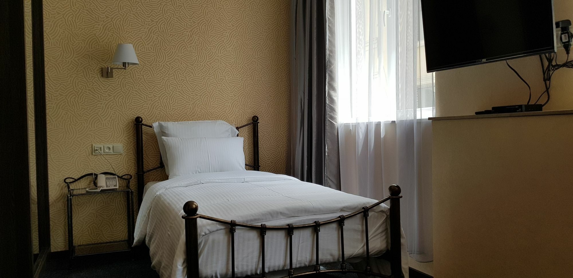 Redline Hotel Tiflis Exterior foto